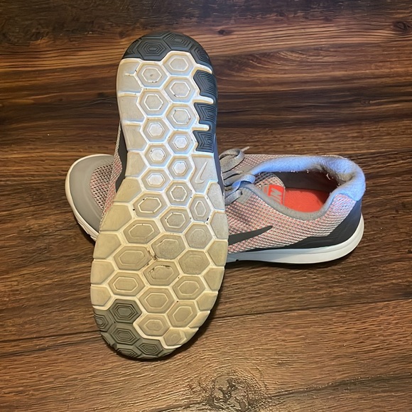 Nike flex shoes - Picture 3 of 3